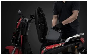 Dấu hiệu nhận biết pin xe điện đã chai và thời điểm cần thay mới