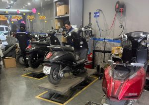 Học sửa xe điện VinFast – nghề mới đang thiếu thợ trầm trọng